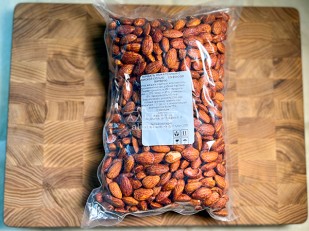 Корюшка солено-сушеная: Миндаль ж/с со вкусом 