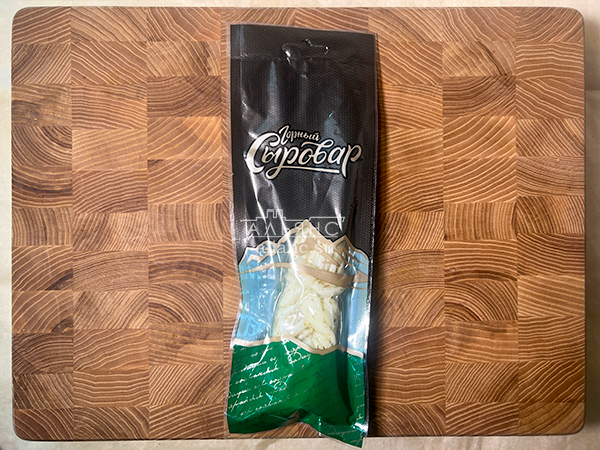 Сыр 100 гр ГОРНЫЙ СЫРОВАР (Косичка с укропом и чесноком) в Домодедово