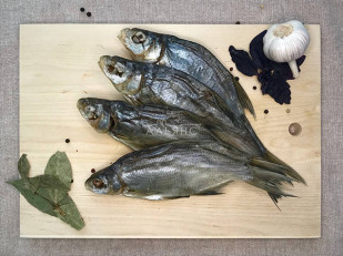 Рыцарское мясо лось: Густера вяленая